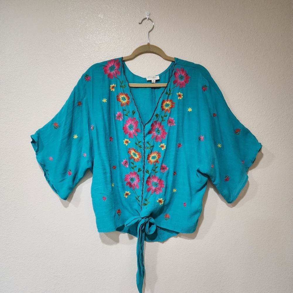 Umgee Embroidered Tie Front Blouse Top V-Neck Boho Lightweight Women's size S